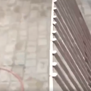 Machine de soudage automatique à points pour anneau intérieur avec une distribution précise des fils 12