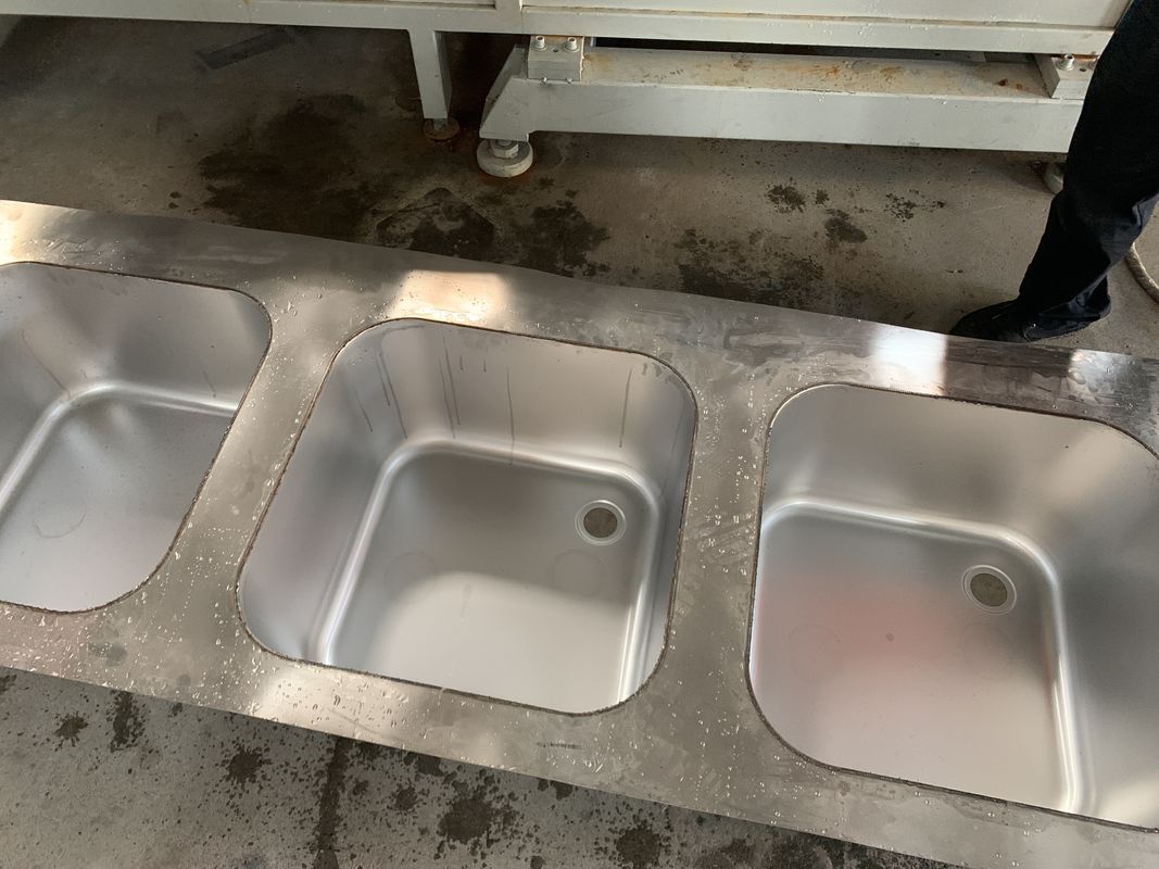 Machine de soudage automatique à couture pour cuisine en acier inoxydable de type italien