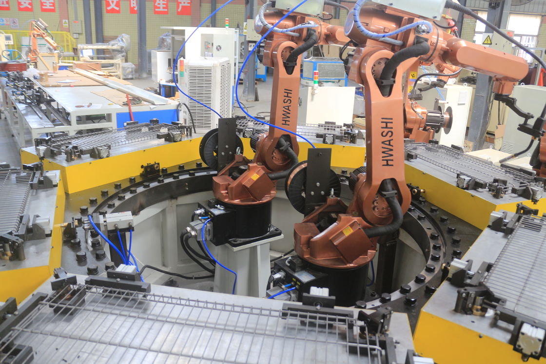 Robot de soudage industriel MIG à six axes pour le stockage