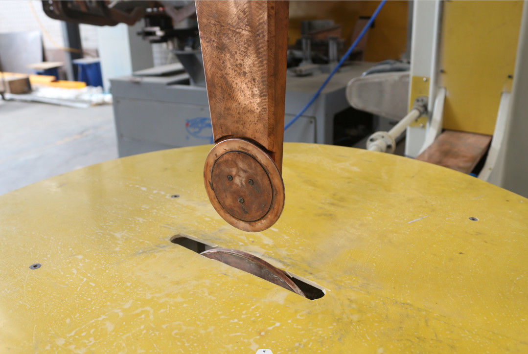 Équipement de soudage à couture industrielle Type manuel Pour cuisine en acier inoxydable Sing Sink Bowl