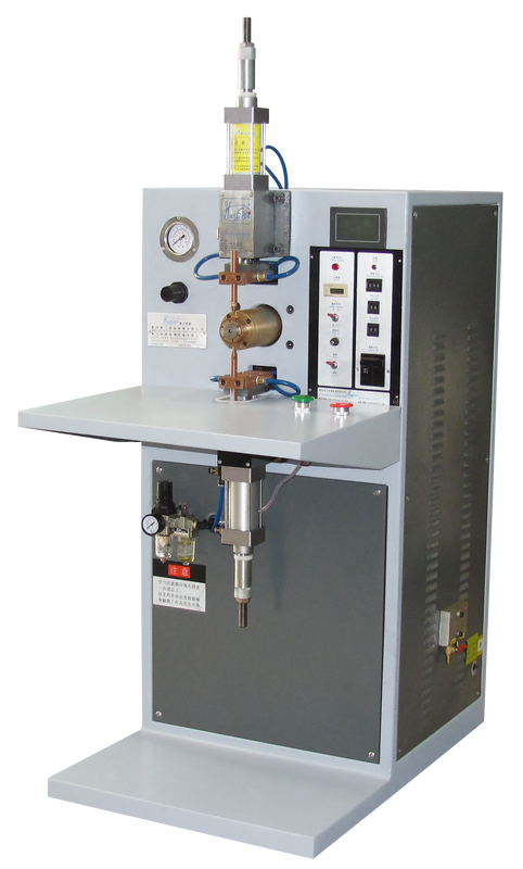Machine de soudage par points multipoint de puissance 7KVA avec stockage d'énergie 4500J et microcontrôleur numérique